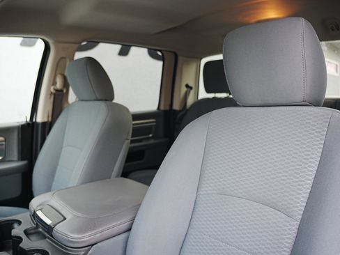 Used 2020 RAM 1500 Classic SLT image 10