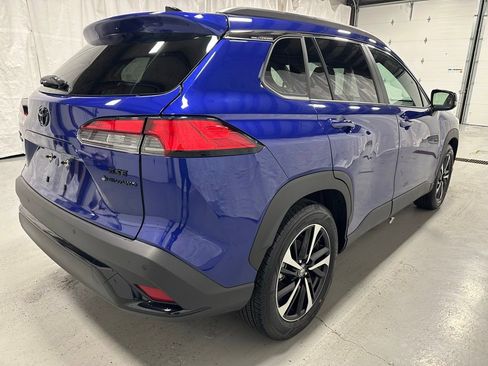 Used 2025 Toyota Corolla Cross XSE w/ Convenience Package image 7