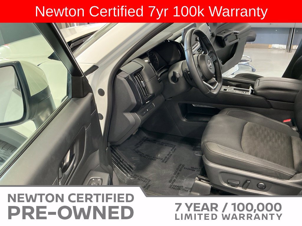 Used 2024 Nissan Pathfinder SV FWD image 7