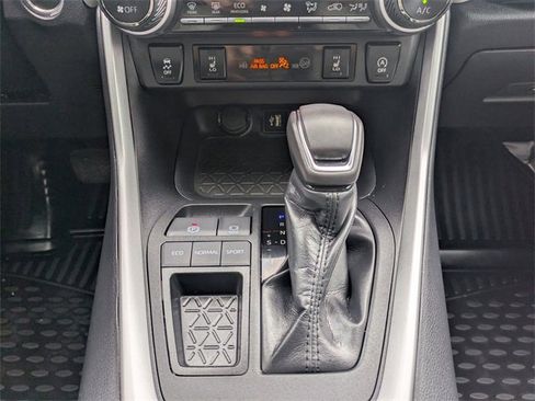 Used 2025 Toyota RAV4 XLE Premium image 20