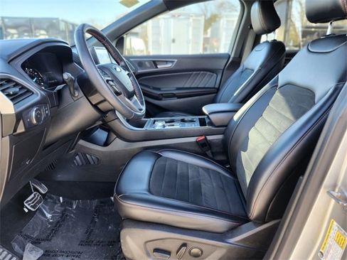 Certified 2022 Ford Edge ST-Line w/ Cargo Accessory Package image 18