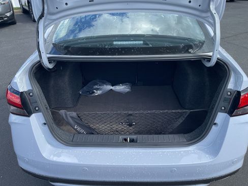 New 2025 Nissan Versa SR w/ Trunk Package image 11