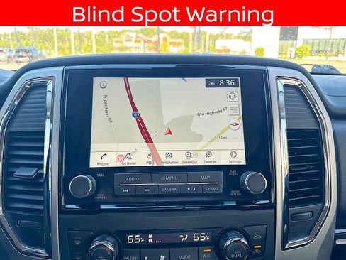 Used 2021 Nissan Titan SV w/ SV Convenience Package image 24