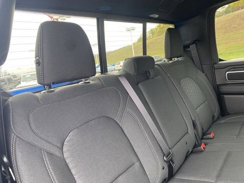 New 2026 RAM 1500 4x4 Crew Cab image 31