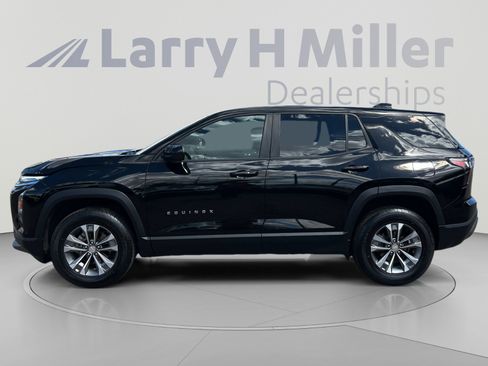Used 2025 Chevrolet Equinox LT FWD image 2