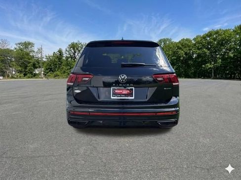 Used 2024 Volkswagen Tiguan SE R-Line AWD/4WD image 7