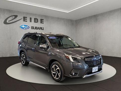 Used 2023 Subaru Forester Touring image 1
