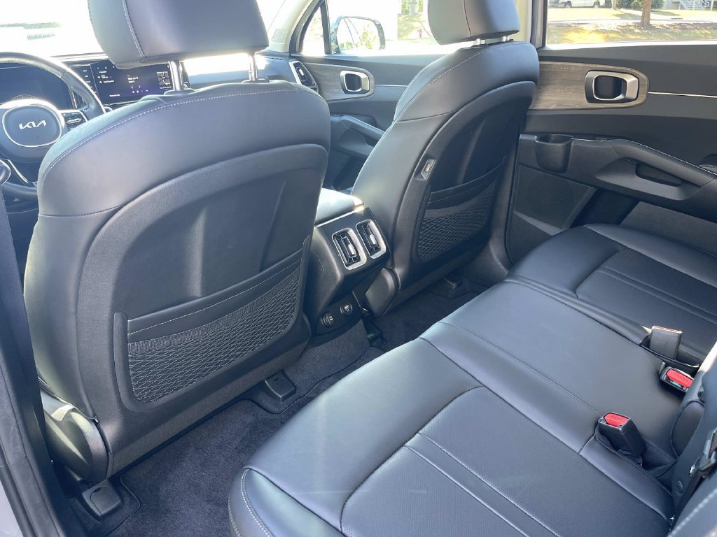 Used 2023 Kia Sorento S w/ Panoramic Sunroof Package AWD/4WD image 19