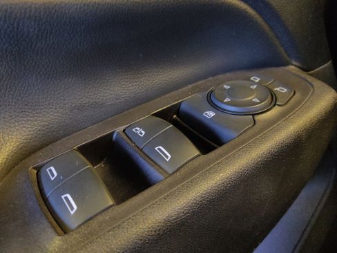 Used 2019 Chevrolet Equinox LT FWD image 27