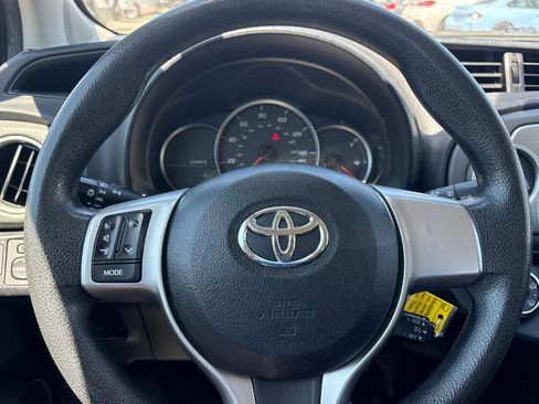 Used 2014 Toyota Yaris LE FWD image 22