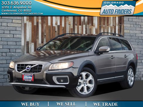 Used 2010 Volvo XC70 T6 image 1