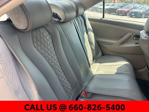 Used 2010 Toyota Camry LE FWD image 8