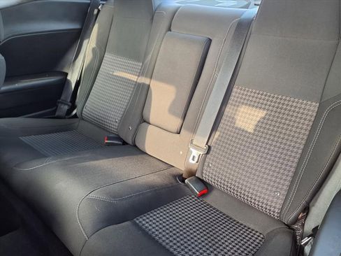 Used 2019 Dodge Challenger SXT image 17