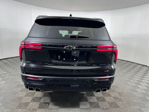 Used 2024 Chevrolet Traverse RS image 4