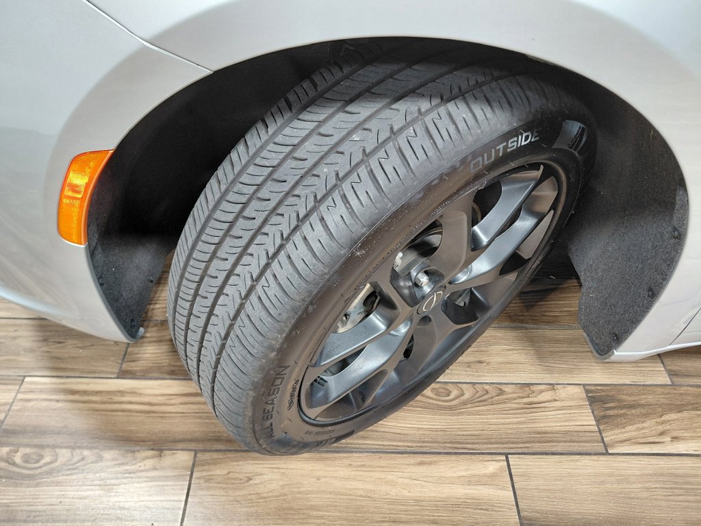 Certified 2026 Chrysler Pacifica Limited w/ S Appearance Package FWD image 31