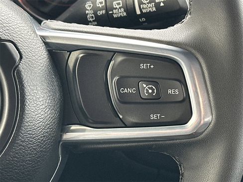 Used 2023 Jeep Wrangler Altitude image 26