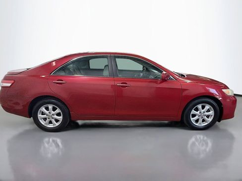 Used 2011 Toyota Camry LE w/ LE Extra-Value Pkg FWD image 11
