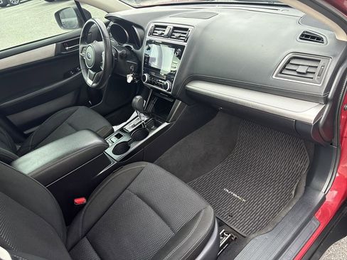 Used 2019 Subaru Outback 2.5i Premium image 20