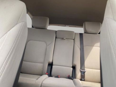 Used 2017 Hyundai Santa Fe SE image 30