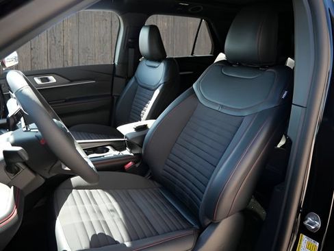 New 2026 Ford Explorer ST-Line w/ ST-Line Street Pack AWD/4WD image 21