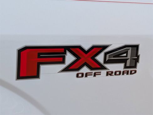 Used 2018 Ford F150 XLT w/ Equipment Group 302A Luxury image 10