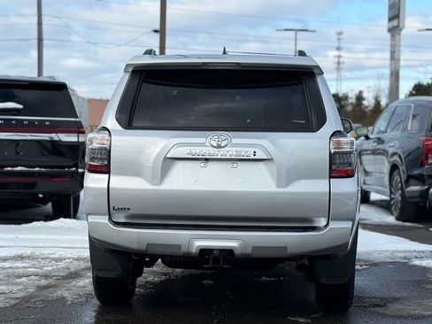Used 2024 Toyota 4Runner SR5 image 39