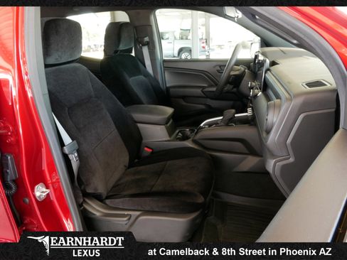 Used 2025 Chevrolet Colorado Trail Boss AWD/4WD image 8