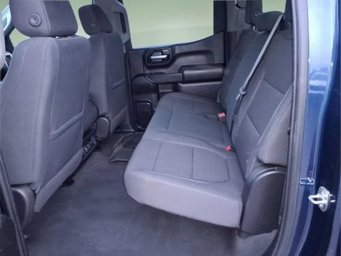 Used 2022 Chevrolet Silverado 1500 LT AWD/4WD image 12