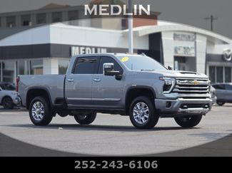 Used 2024 Chevrolet Silverado 2500 High Country w/ Technology Package AWD/4WD video 1