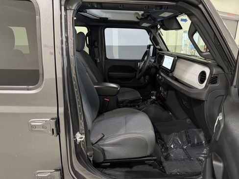 Used 2024 Jeep Wrangler Sport S image 36