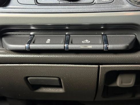 Used 2018 Chevrolet Silverado 1500 LT w/ All Star Edition RWD image 31