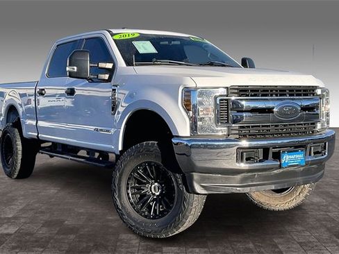 Used 2019 Ford F250 XLT image 11