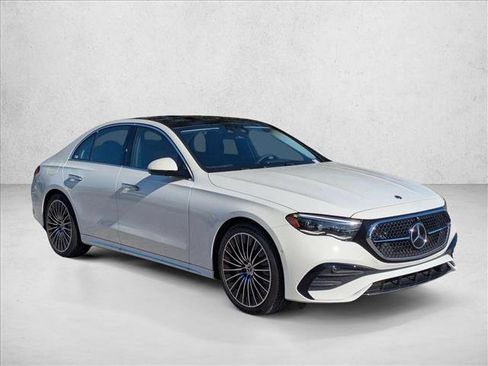 New 2026 Mercedes-Benz E 450 4MATIC Sedan image 7