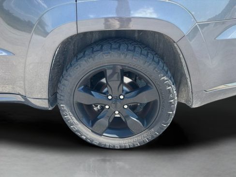 Used 2015 Jeep Grand Cherokee High Altitude AWD/4WD image 32