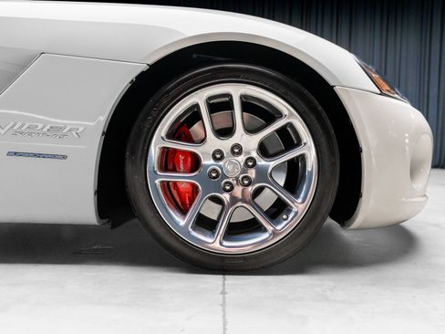 Used 2005 Dodge Viper SRT-10 RWD image 35