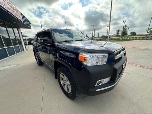 Used 2013 Toyota 4Runner SR5 AWD/4WD image 7