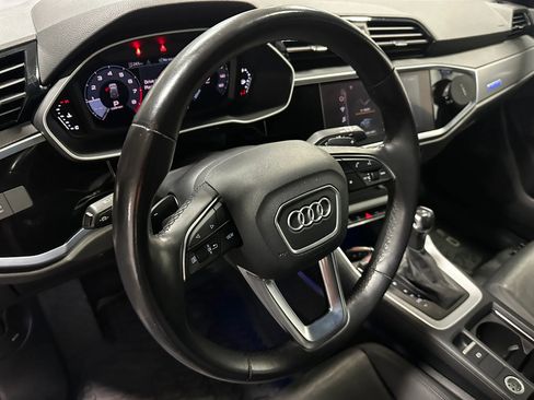 Used 2022 Audi Q3 2.0T Premium Plus AWD/4WD image 9