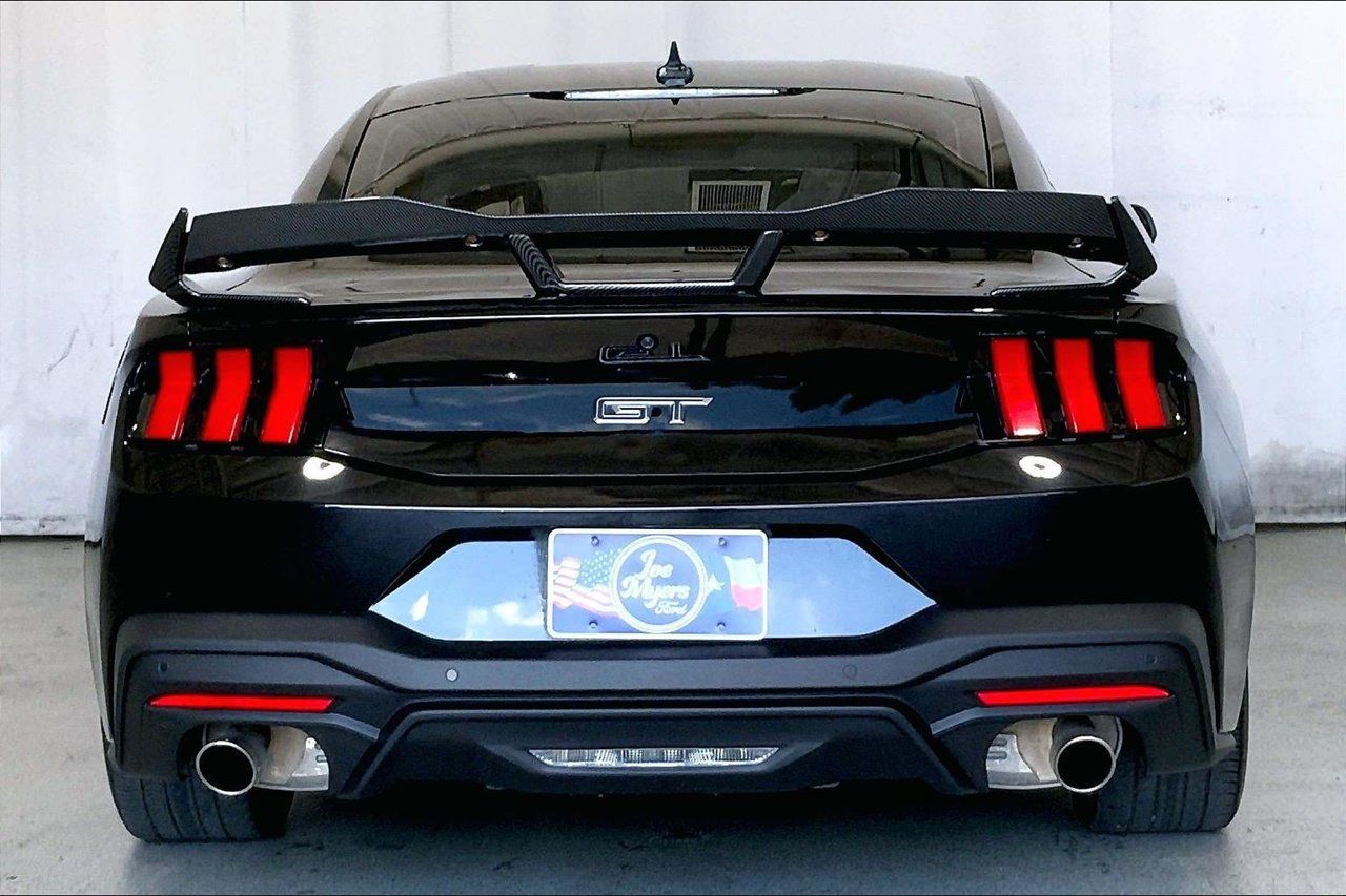 Used 2024 Ford Mustang GT RWD image 3