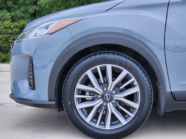 Used 2024 Nissan Kicks SV FWD image 10