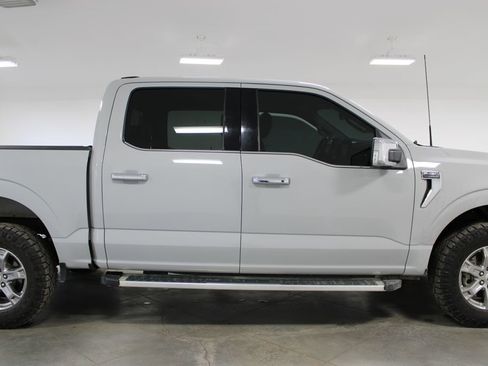 Used 2023 Ford F150 Lariat image 11