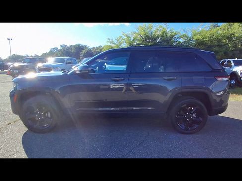 Certified 2023 Jeep Grand Cherokee Altitude AWD/4WD image 5
