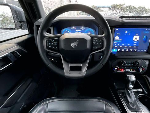 Certified 2025 Ford Bronco Badlands AWD/4WD image 6