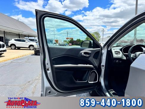 Used 2020 Jeep Compass Latitude FWD image 42