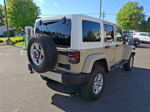 Used 2017 Jeep Wrangler Unlimited Sahara w/ Quick Order Package 24E Chief AWD/4WD image 5