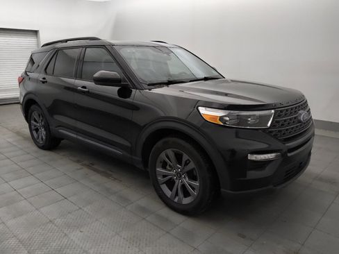 Used 2024 Ford Explorer XLT w/ Equipment Group 202A RWD image 11