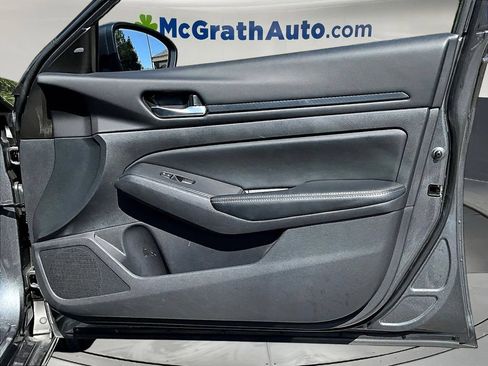 Used 2025 Nissan Altima 2.5 SV FWD image 28
