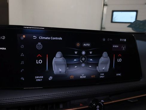 Used 2024 Nissan Ariya AWD image 29