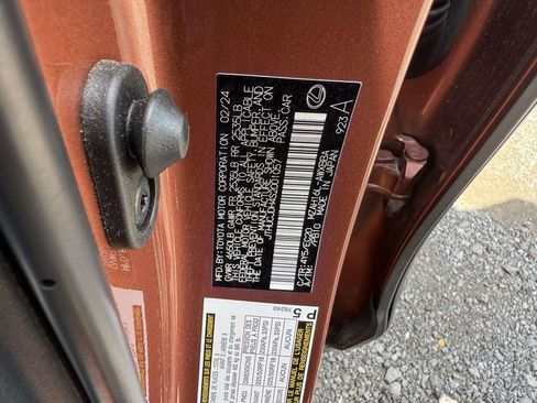 Used 2025 Lexus UX 300h AWD image 31