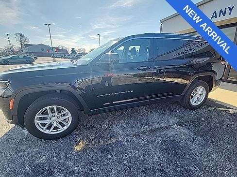 Used 2023 Jeep Grand Cherokee L Laredo image 2