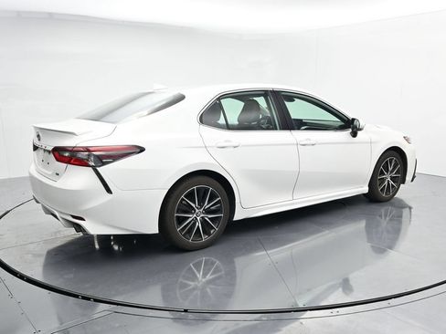 Used 2024 Toyota Camry SE FWD image 8